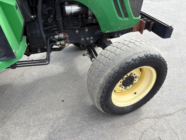 john-deere-4320-image-12