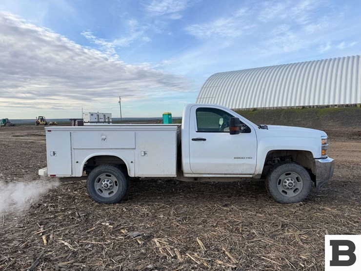 2016-chevrolet-silverado-2500-image-6