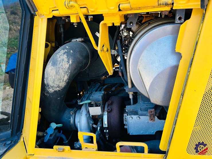 2022-komatsu-d65px-18-image-64