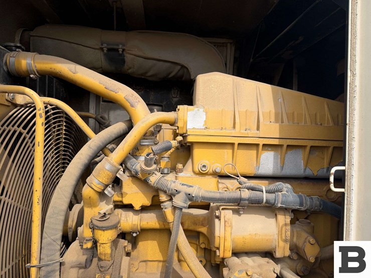 caterpillar-xq225-image-13