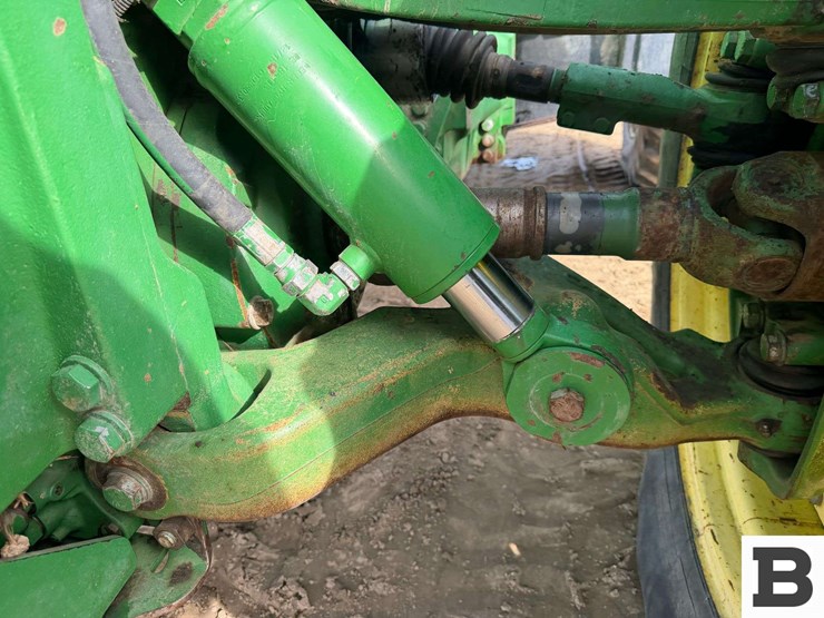 2014-john-deere-8295r-image-17