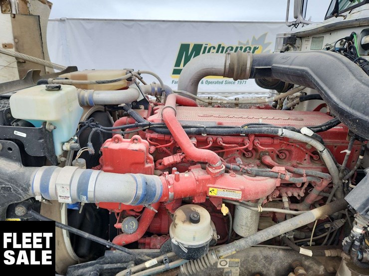 2015-peterbilt-367-image-26