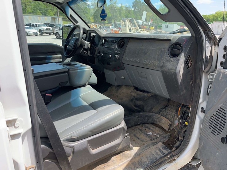 2016-ford-f350-image-13