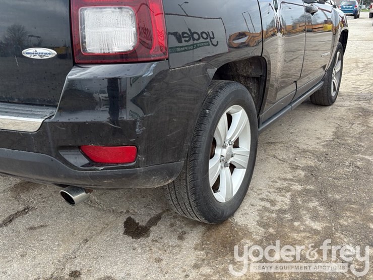 2016-jeep-compass-image-16