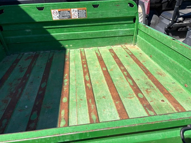 john-deere-gator-image-9