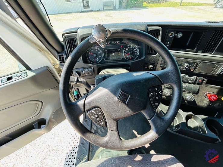 2024-international-lt62f-t/a-truck-tractor-image-111