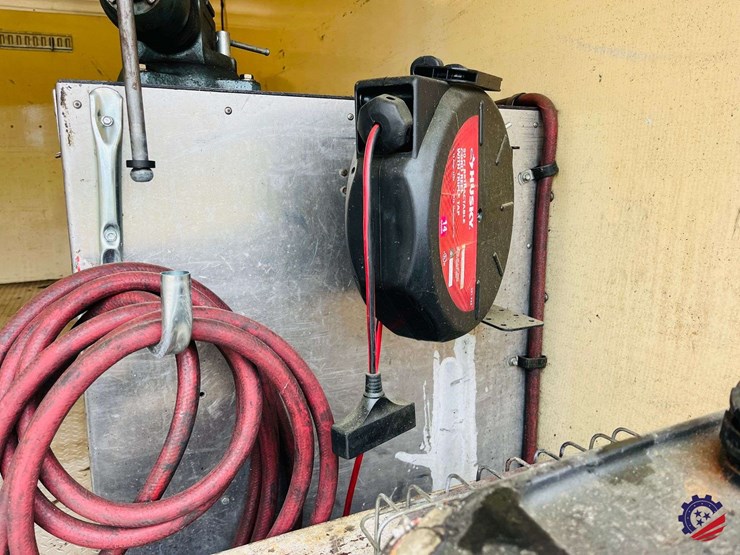 2009-gmc-savana-s/a-enclosed-roadside-service-truck-image-58