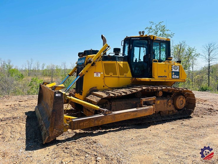 2023-komatsu-d65px-18-image-1