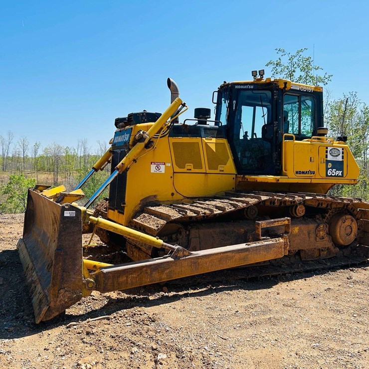 2023 KOMATSU D65PX-18