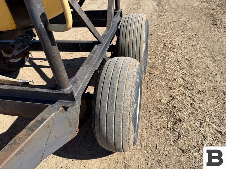 bubble-tank-chemigation-trailer-image-14