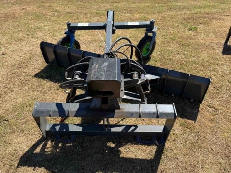 giyi-skid-steer-grader-image-5