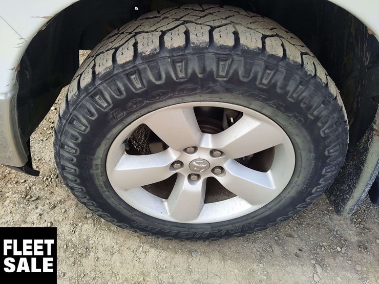 2013-dodge-1500-image-9