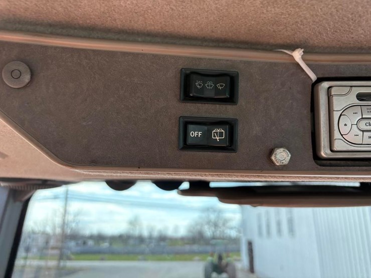 kubota-m126x-image-27