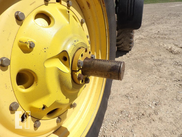 john-deere-8220-image-10