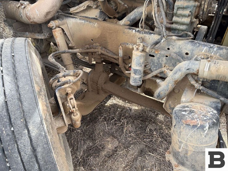 freightliner-tank-truck---non-running-truck-image-20