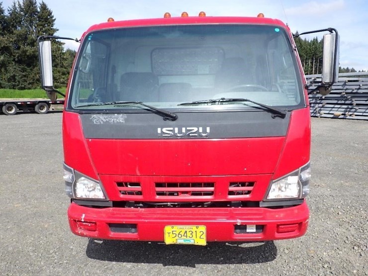 2007-isuzu-nqr-image-2