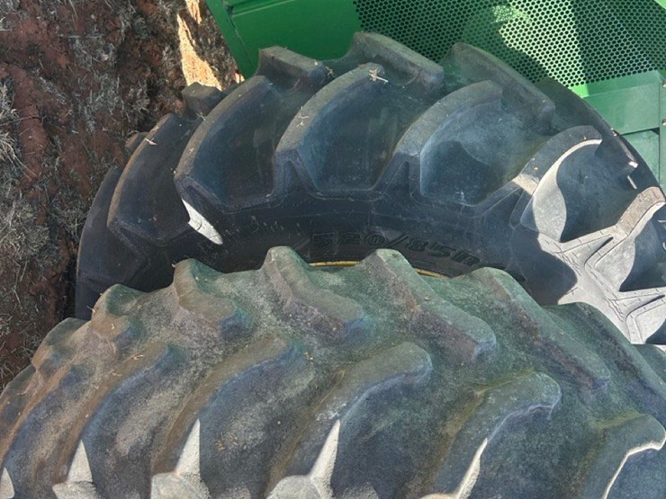 2013-john-deere-s680-image-10