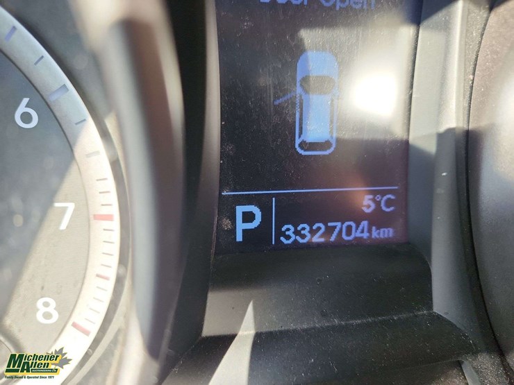 2015-hyundai-santa-fe-image-7