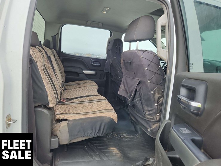 2018-chevrolet-silverado-3500hd-image-16