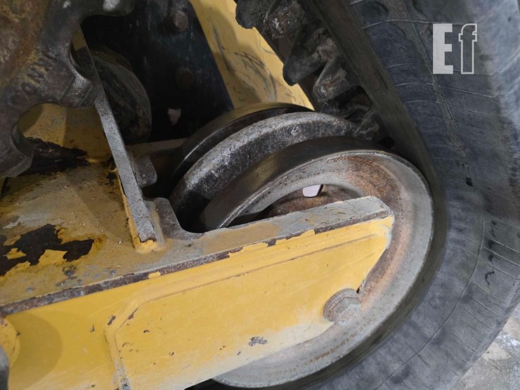 2021-caterpillar-289d3-image-30