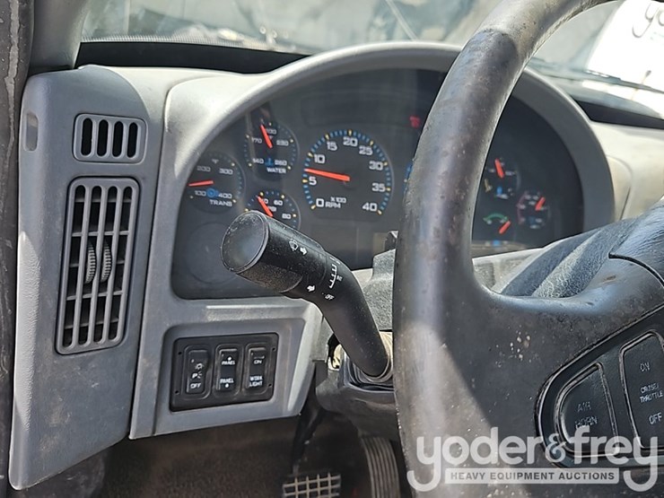 2005-international-durastar-4300-image-34