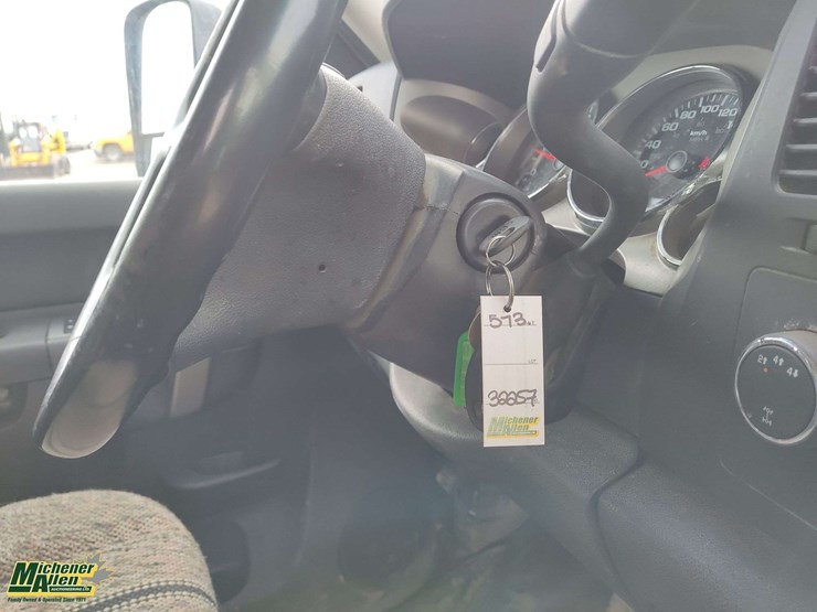 2012-chevrolet-silverado-2500hd-image-18