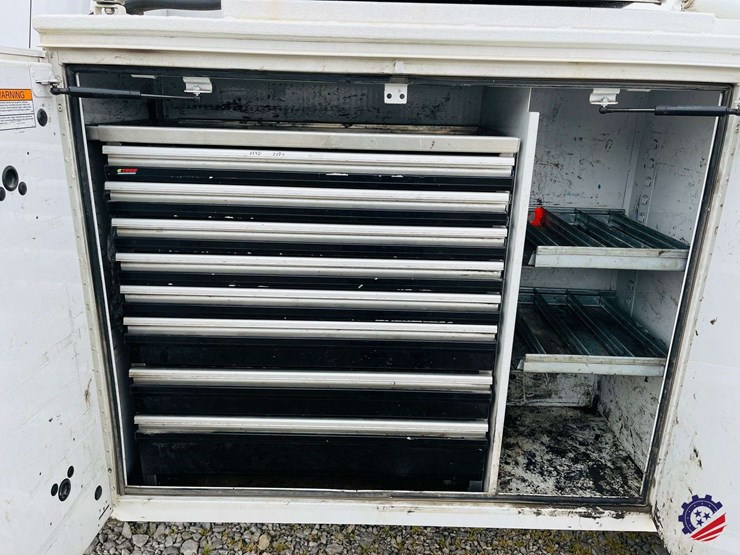 2018-ford-f550-image-21