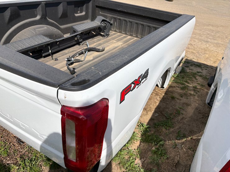 2024-ford-8-ft-image-4