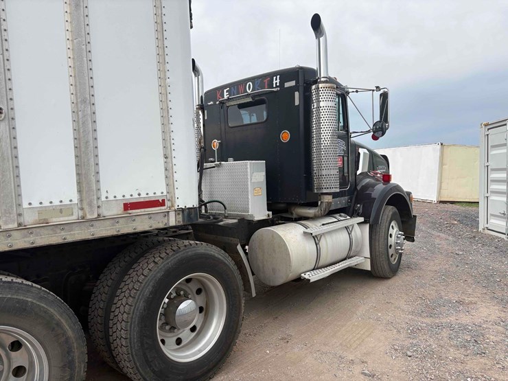 1985-kenworth-w900-image-3