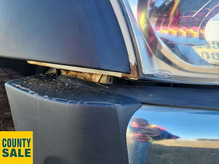 2013-ford-f550-image-33