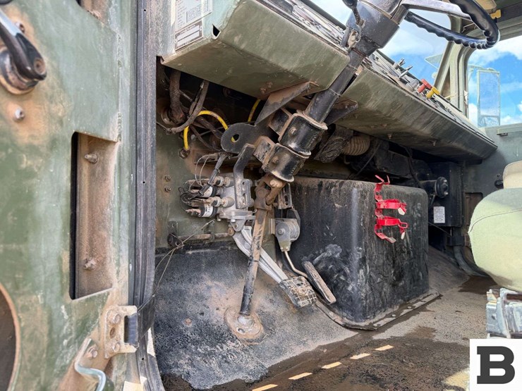 2001-oshkosh-mk23-image-54