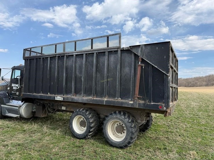 1990-freightliner-fld112-straight-truck-image-4