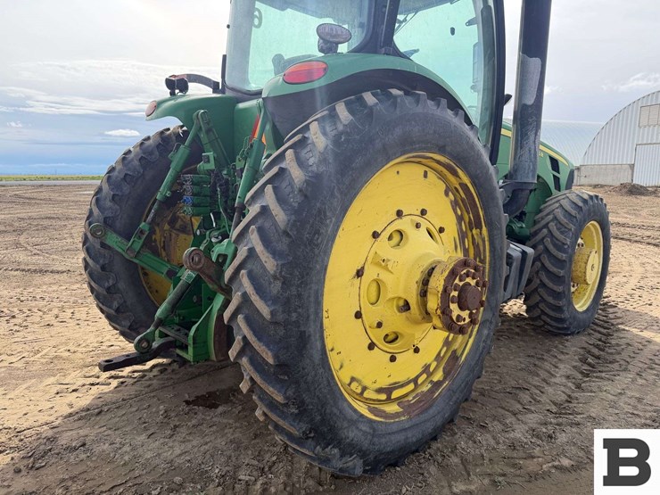 2014-john-deere-8295r-image-37