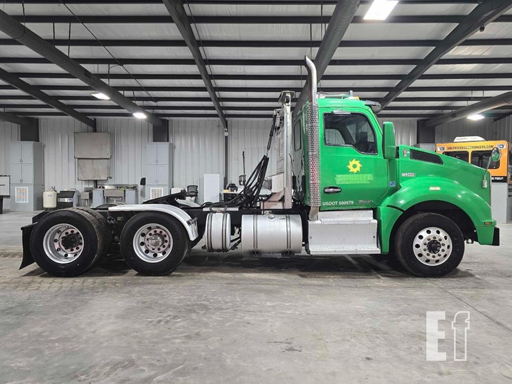 2016-kenworth-t880-image-6