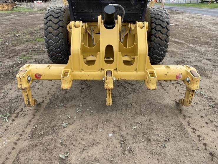 2018-caterpillar-12m3-awd-image-14