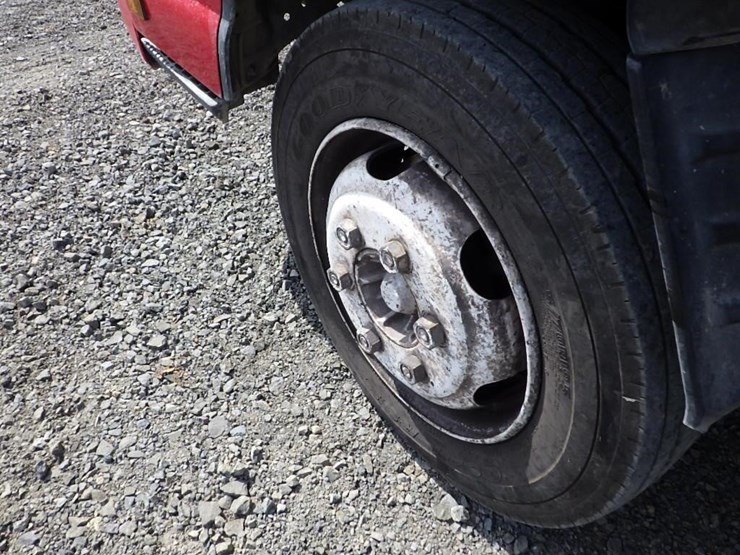 2007-isuzu-nqr-image-16