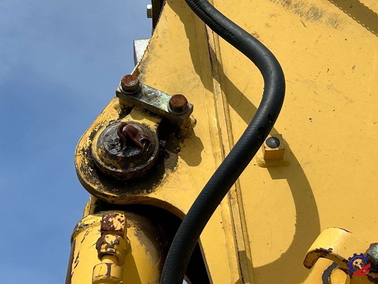 2009-komatsu-pc88mr-8-image-42