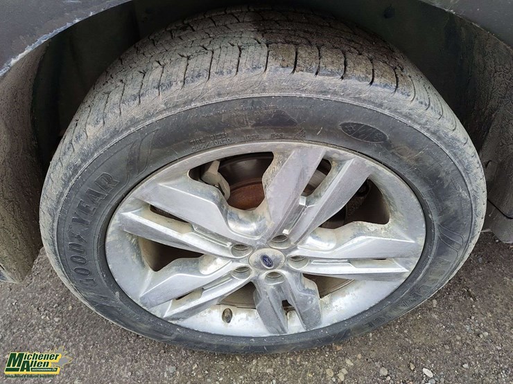 2011-ford-edge-image-11