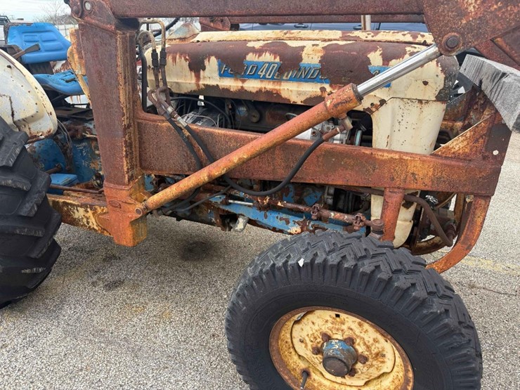 1974-ford-4000-image-26