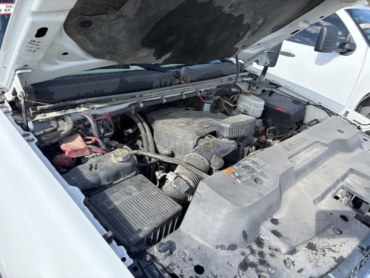 2012-gmc-sierra-2500-image-8