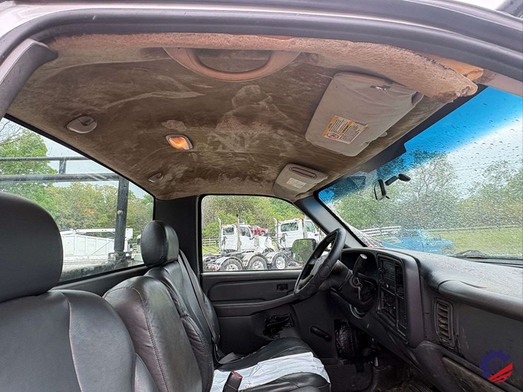 2005-chevrolet-silverado-2500hd-image-50