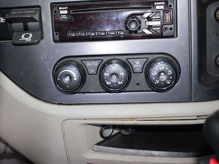 2019-peterbilt-glider-1npbggggx0d654893-mileage:-milage-unknown-image-75