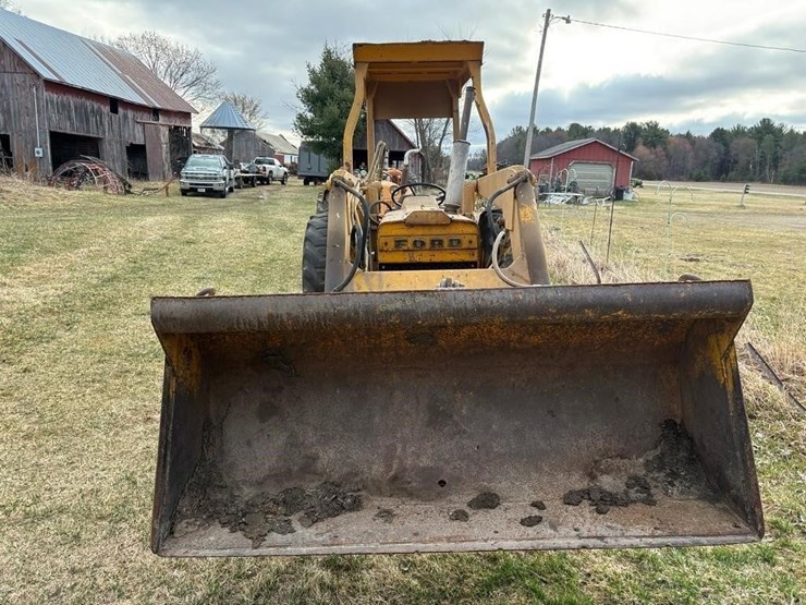 ford-tractor-image-2