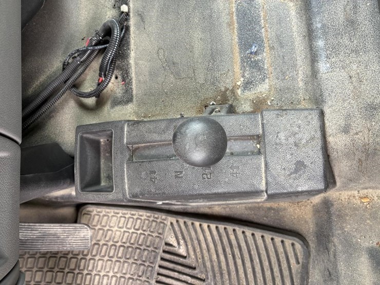 2012-gmc-sierra-3500-image-17