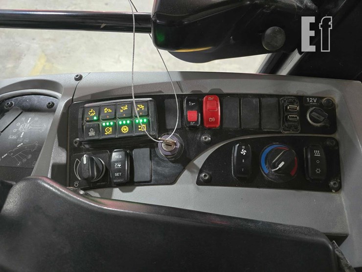 2022-caterpillar-920-image-21