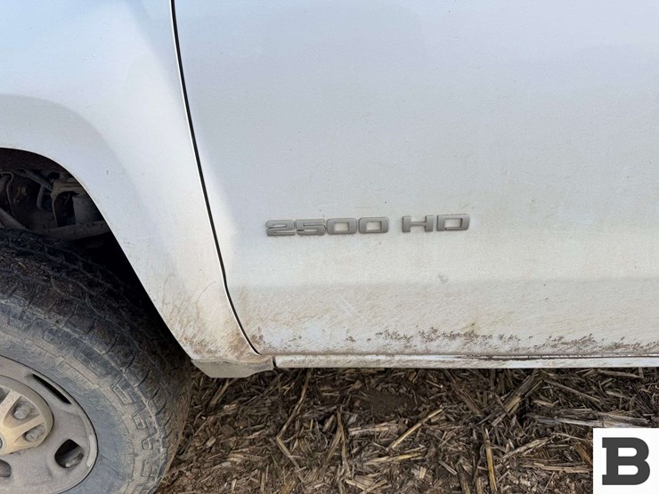 2016-chevrolet-silverado-2500-image-12