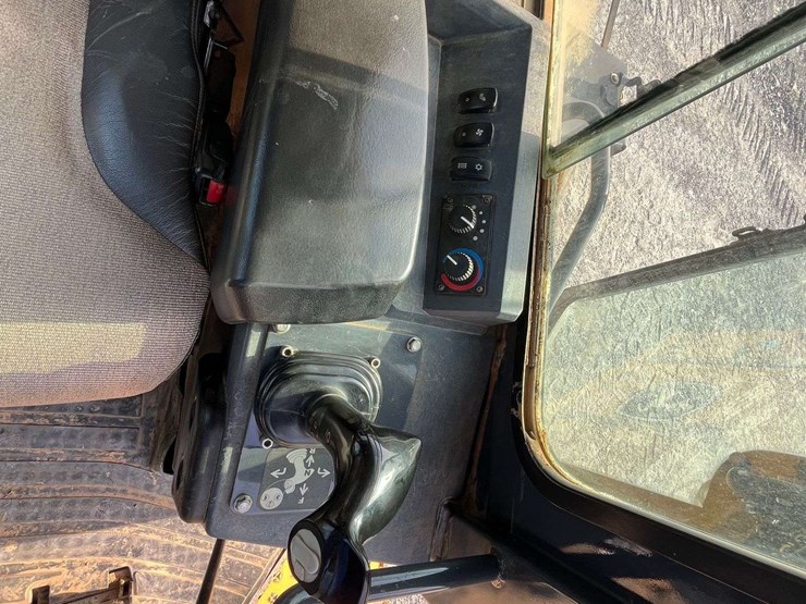 2018-deere-700k-xlt-image-68