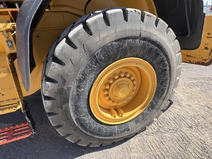 2023-volvo-l70h-wheel-loader-image-20