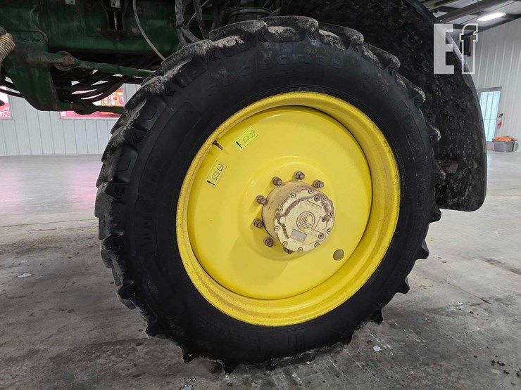 2011-john-deere-4630-image-35