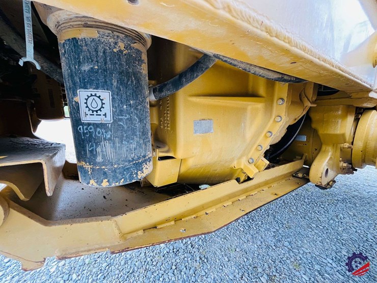 2010-caterpillar-120m-image-78